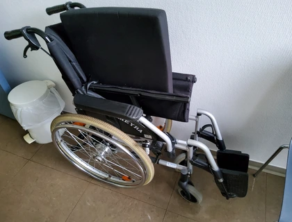 MEYRA Rollstuhl