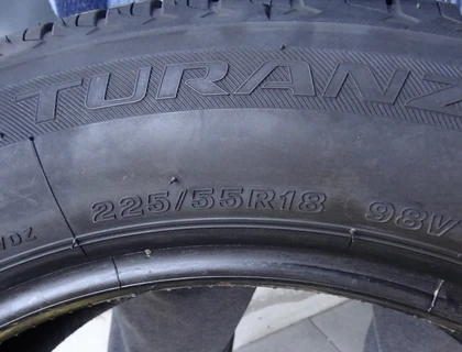 4 Stück neue Bridgestone Turanza T005 225/55 R18 98V Sommer Reifen.