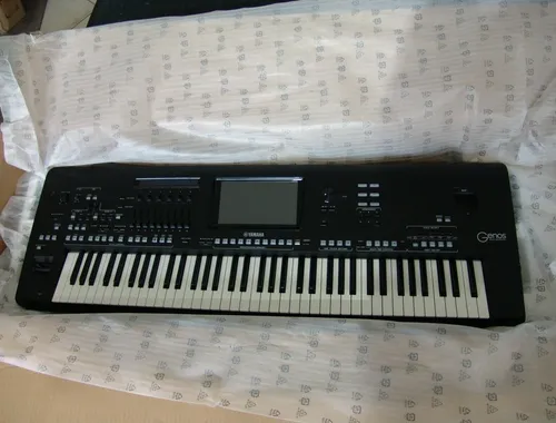 Yamaha GENOS Digital Keyboard Version 2.02 in OVP