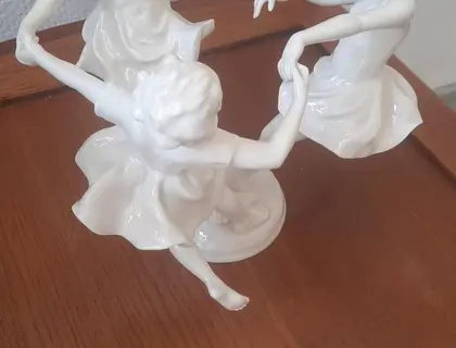 Hutschenreuther Porzellan Figur,  tanzende Mädchen
