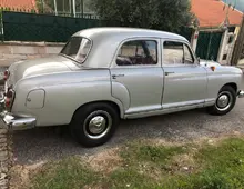 Oldtimer Mercedes Benz 180 Ponton