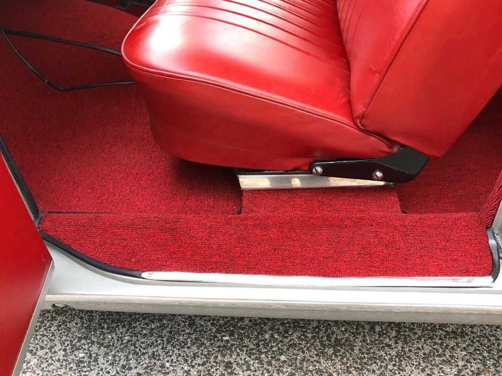 Oldtimer Mercedes Benz 180 Ponton