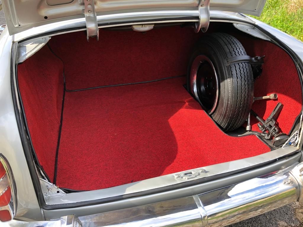 Oldtimer Mercedes Benz 180 Ponton