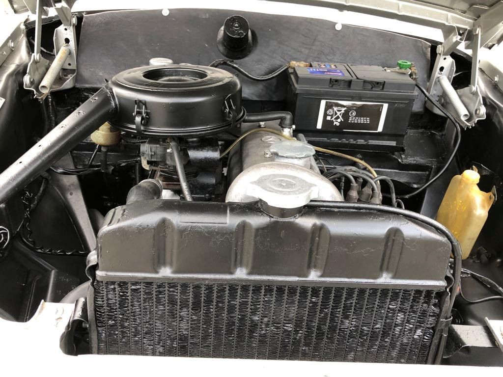 Oldtimer Mercedes Benz 180 Ponton