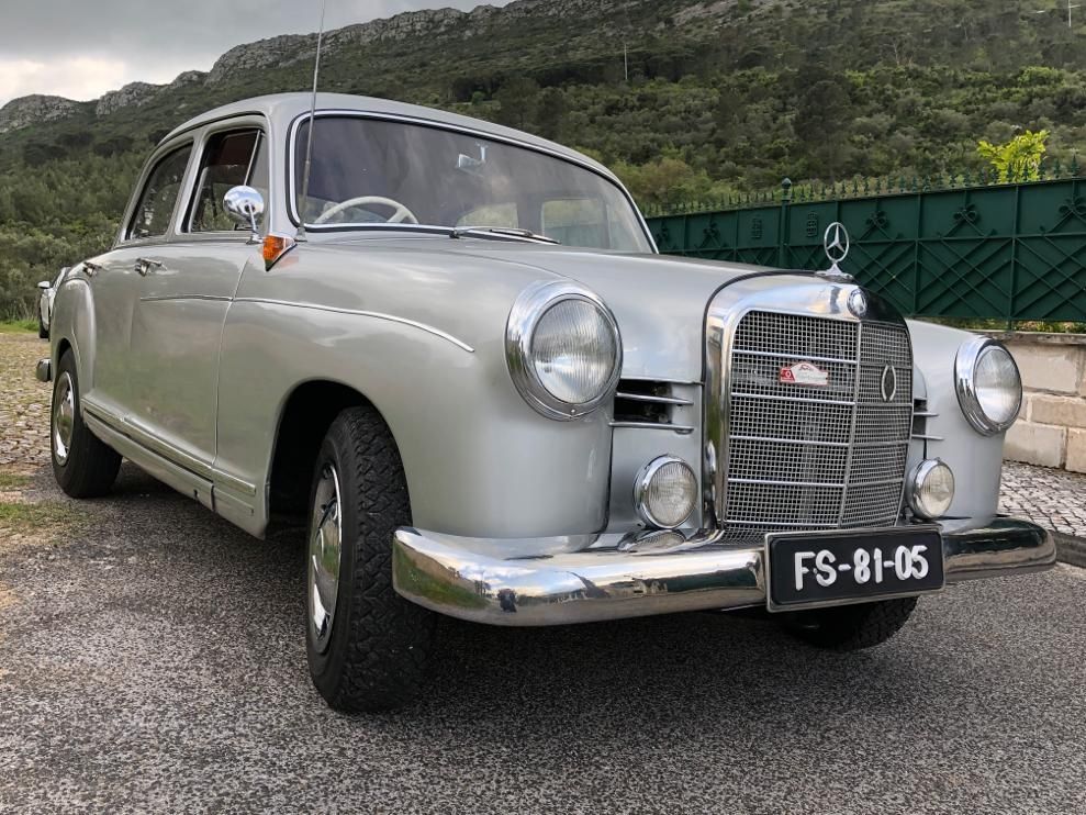 Oldtimer Mercedes Benz 180 Ponton