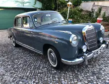 Oldtimer Mercedes Benz 220 S Ponton