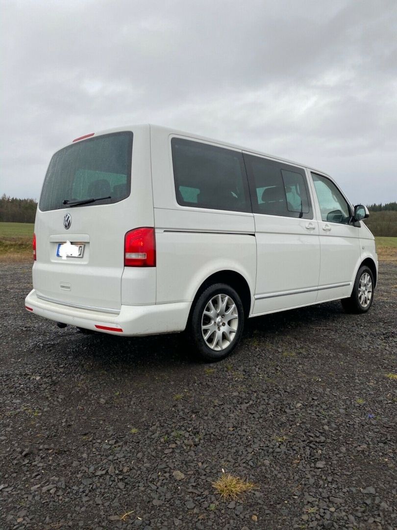 Volkswagen Multivan DSG 4MOTION Highline