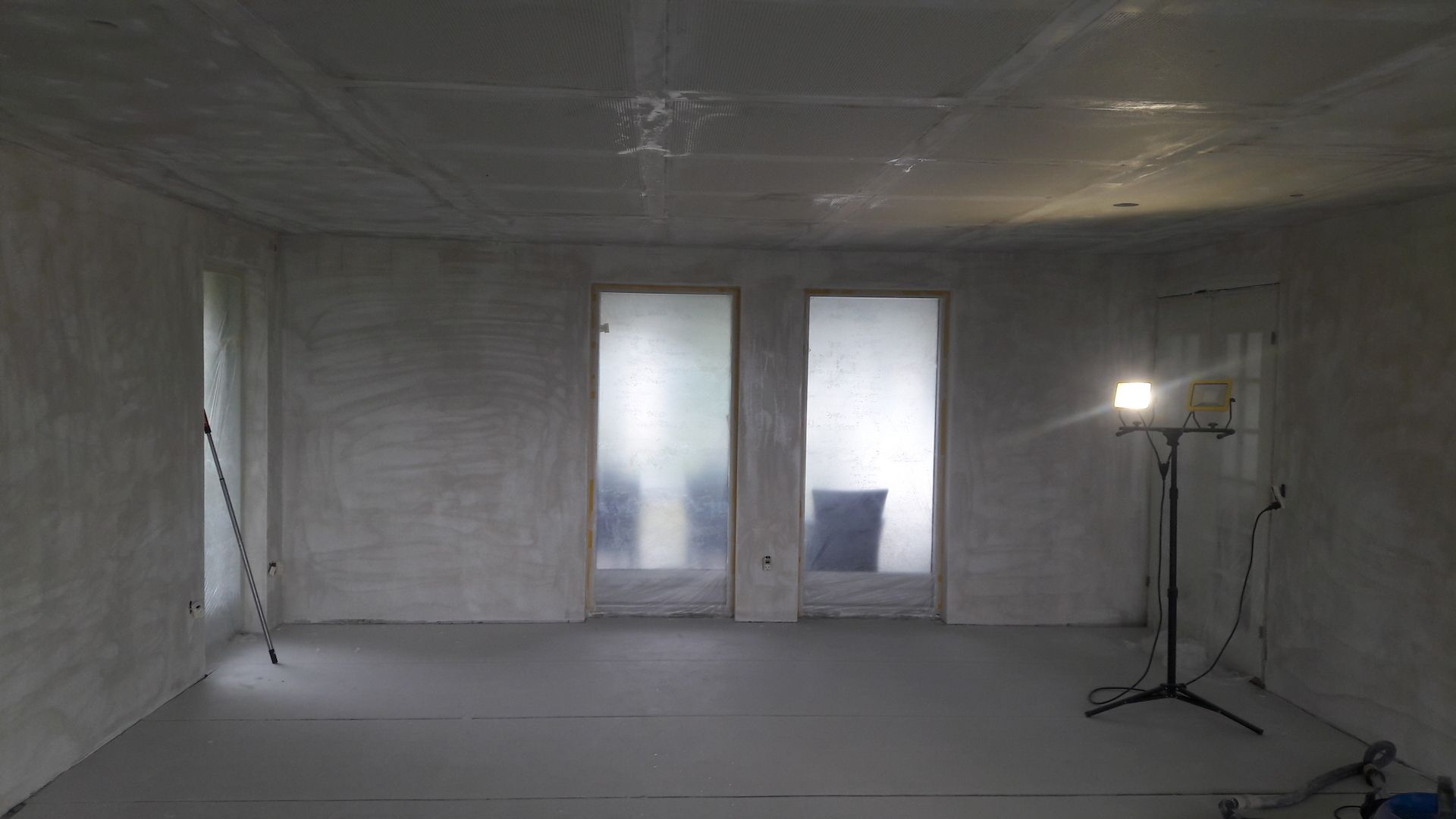 Professionelle Maler und Renovierungs ,Trockenbau , Boden verlegen  Arbeiten