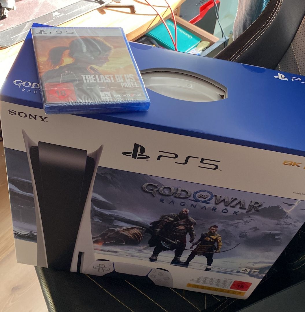 PS5 Konsole Disk Edition God of War Ragnarök + The Last of Us Part 1 Bundle NEU & OVP.