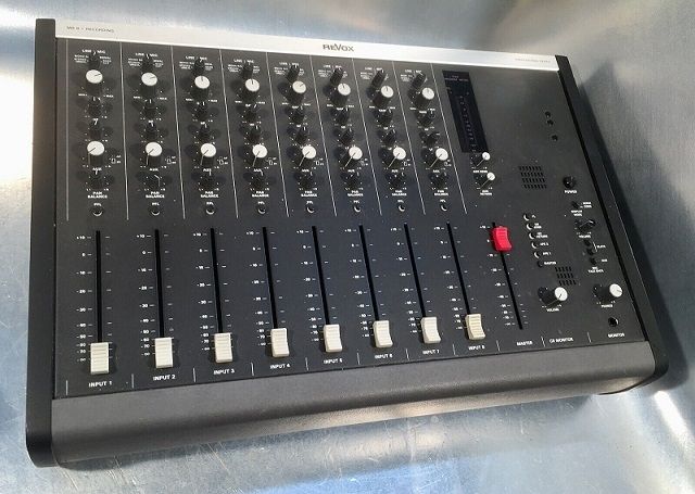 Studer Revox Professional Series MR8 Analoger Mischer