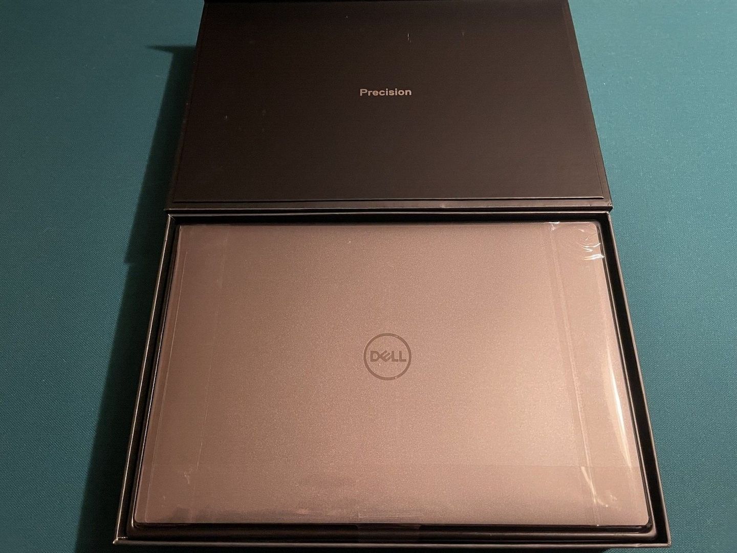 Dell Precision 5560 Workstation