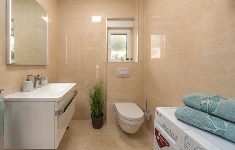 Kroatien - Ferienhaus Bilice für 6 Personen Kroatien - Ferienhaus Bilice für 6 Personen