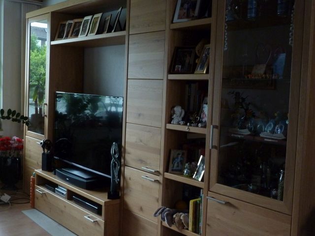 Wohnwand Eiche massiv mit Beleuchtung