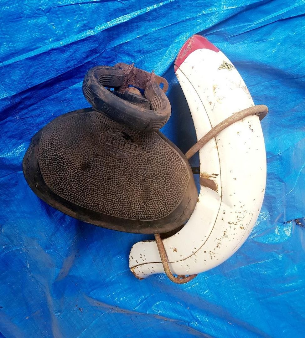 Pagusa Sattel alt Leder und Schutzblech f. Sozius i. München