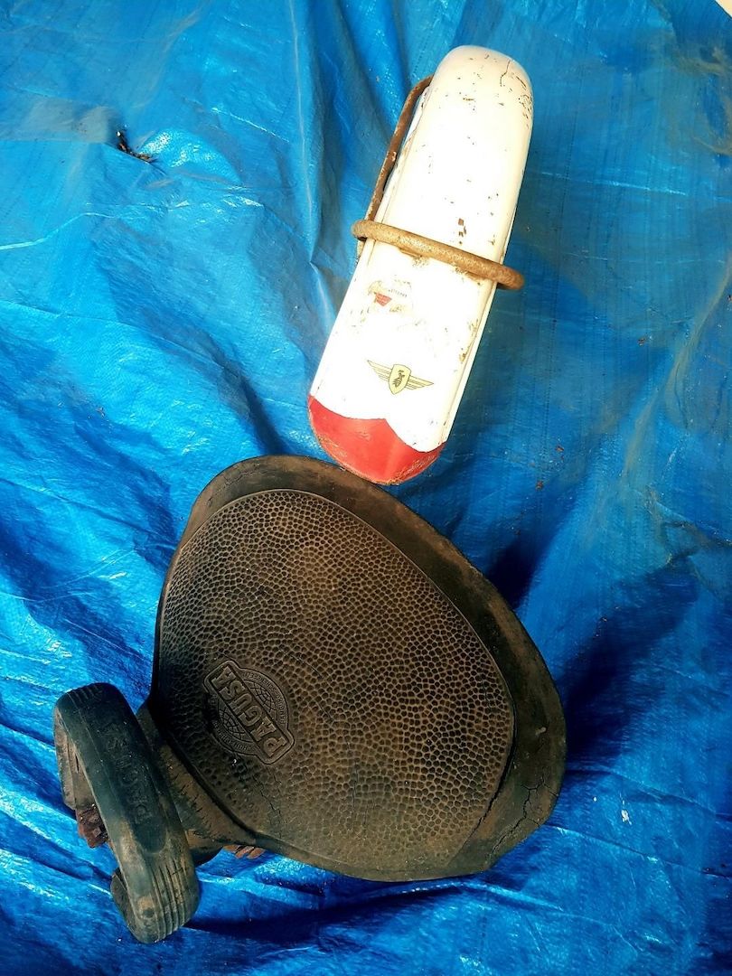 Pagusa Sattel alt Leder und Schutzblech f. Sozius i. München