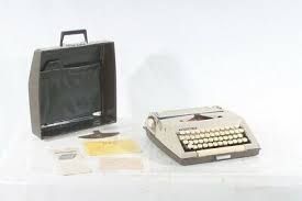 Schreibmaschine Princess- futura in gutem Original Zustand