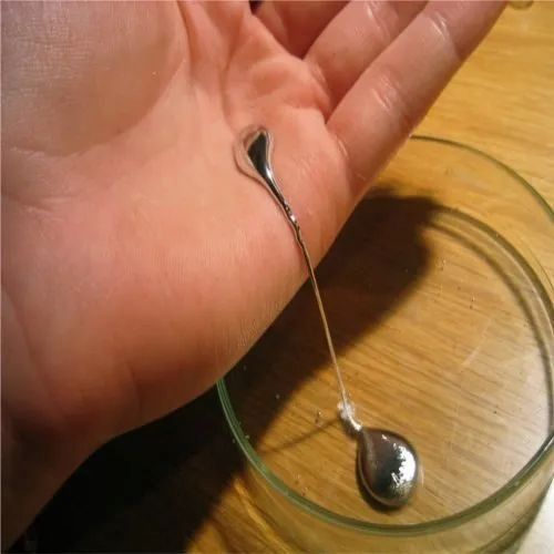 GOLDBARREN, QUECKSILBER UND ANDERE METALLPRODUKTE ZU VERKAUFEN .