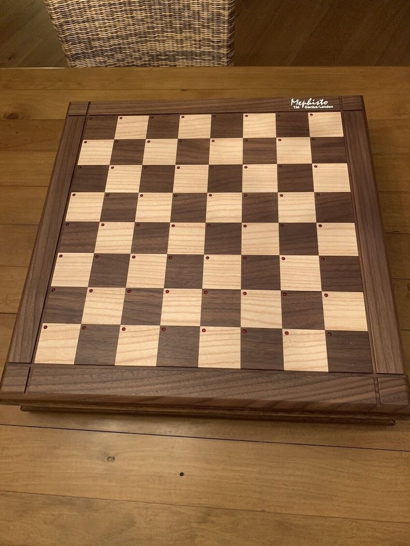 Schachcomputer Mephisto Genius/London ESB 68030-50 MHz