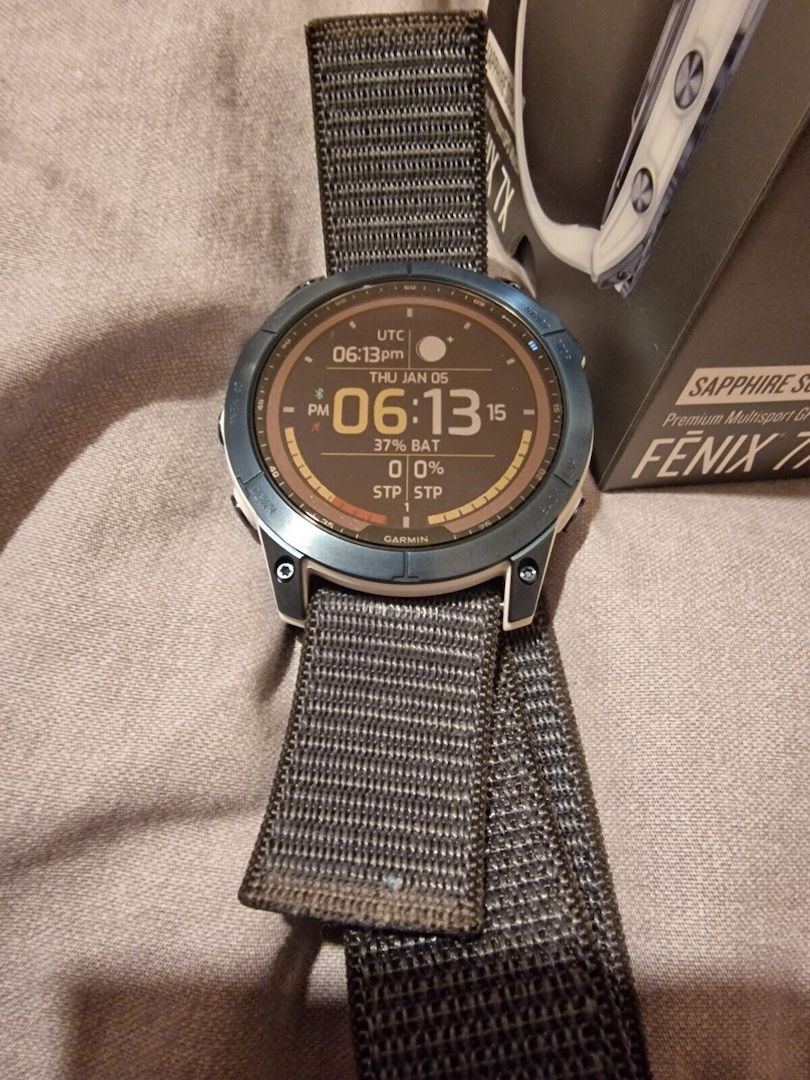 Garmin Fenix 7x Solar Saphir Titan