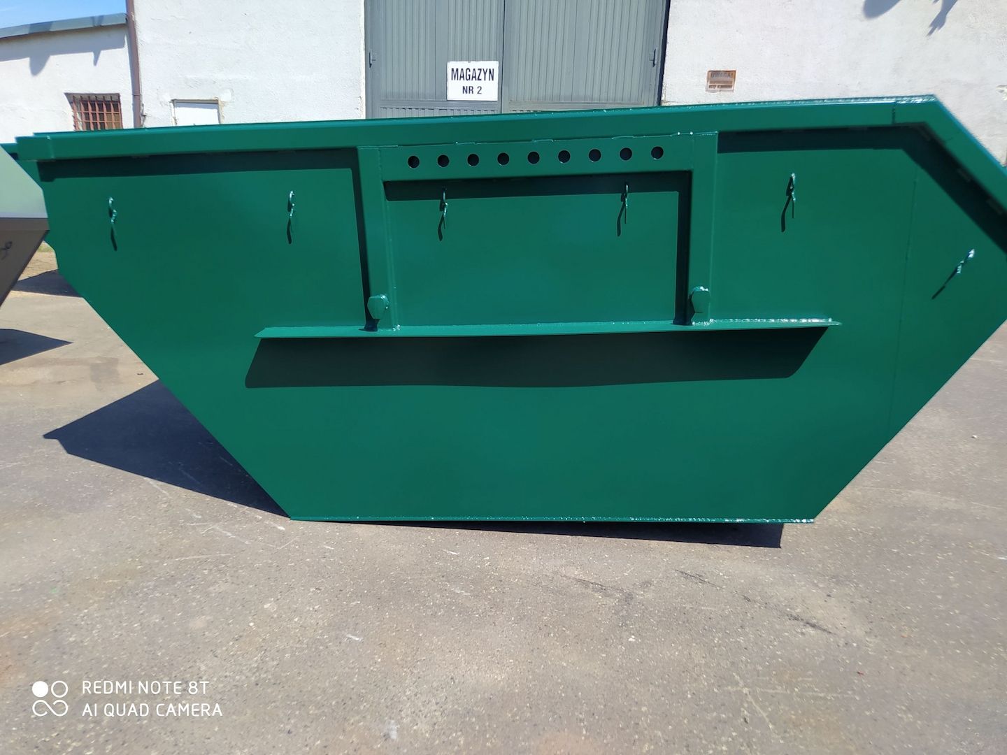 Absetzmulde 7 m³ asymmetrisch - offen DIN 30720-1 Mit DGUV Absetzmulde 7 m³ asymmetrisch - offen DIN 30720-1 Mit DGUV