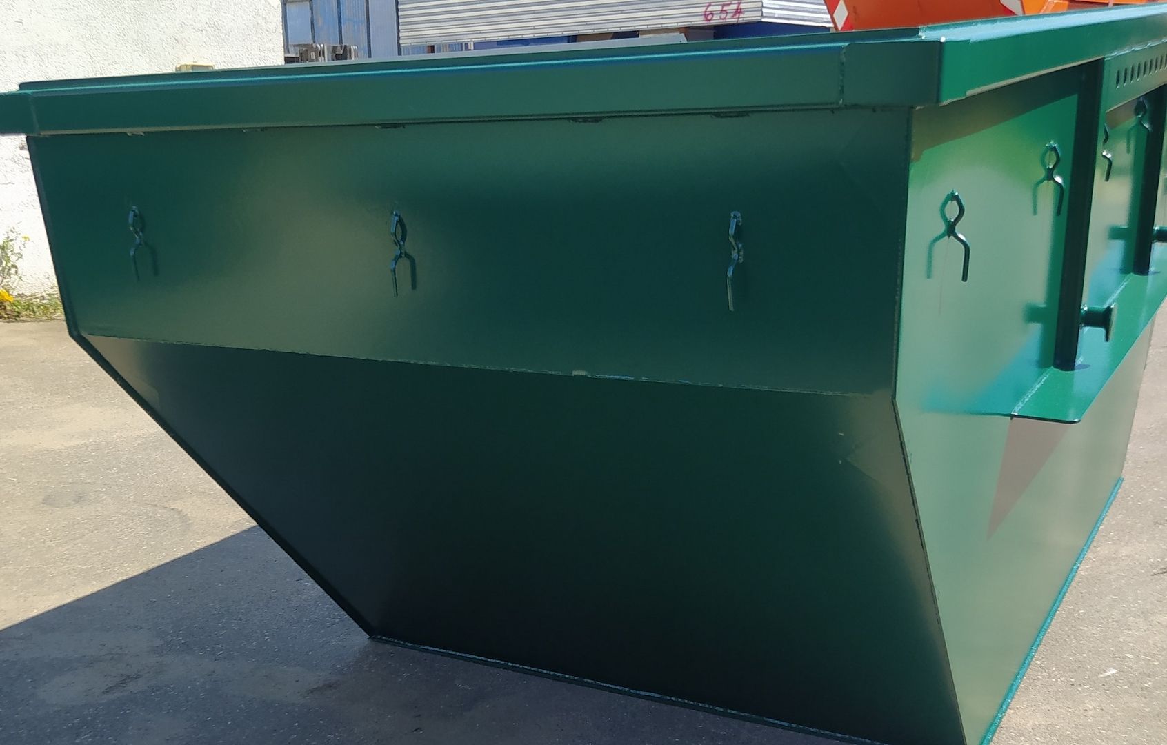 Absetzmulde 7 m³ asymmetrisch - offen DIN 30720-1 Mit DGUV Absetzmulde 7 m³ asymmetrisch - offen DIN 30720-1 Mit DGUV