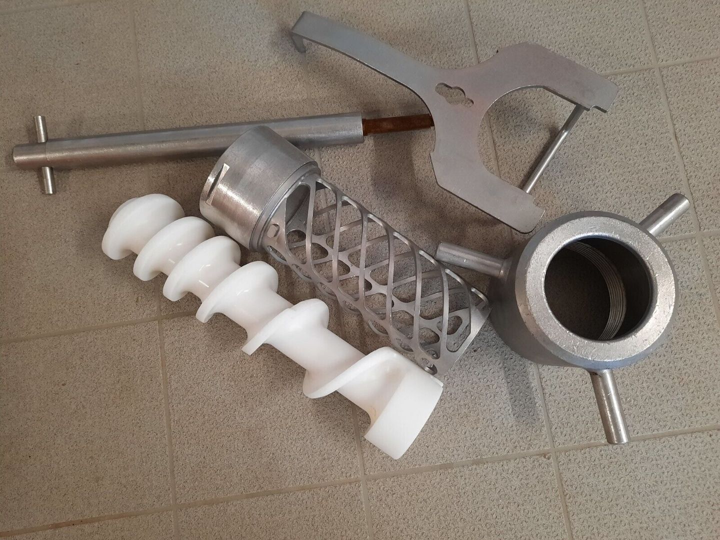 MADO MEW 619 Fleischwolf - Unger Schneidsatz B98 - Generalüberholt