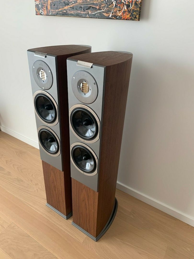 Audiovector R3 Arette Paar - Ausführung in italienischem Walnussholz, volle Verpackung