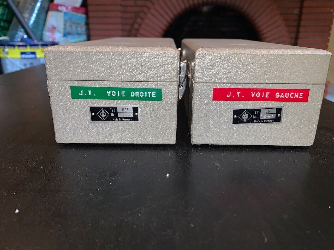 Abgestimmtes Paar Neumann U67 Vintage-Mikrofone