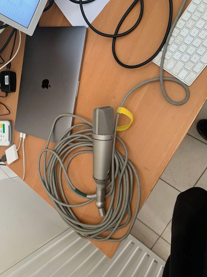 Abgestimmtes Paar Neumann U67 Vintage-Mikrofone