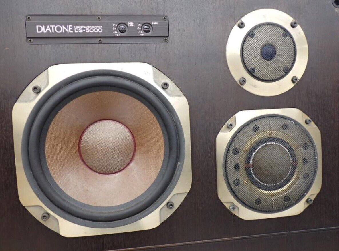 2x DIATONE DS-5000 High End Boxen, Legende