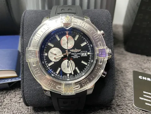 Breitling Super Avenger II Armband Uhr