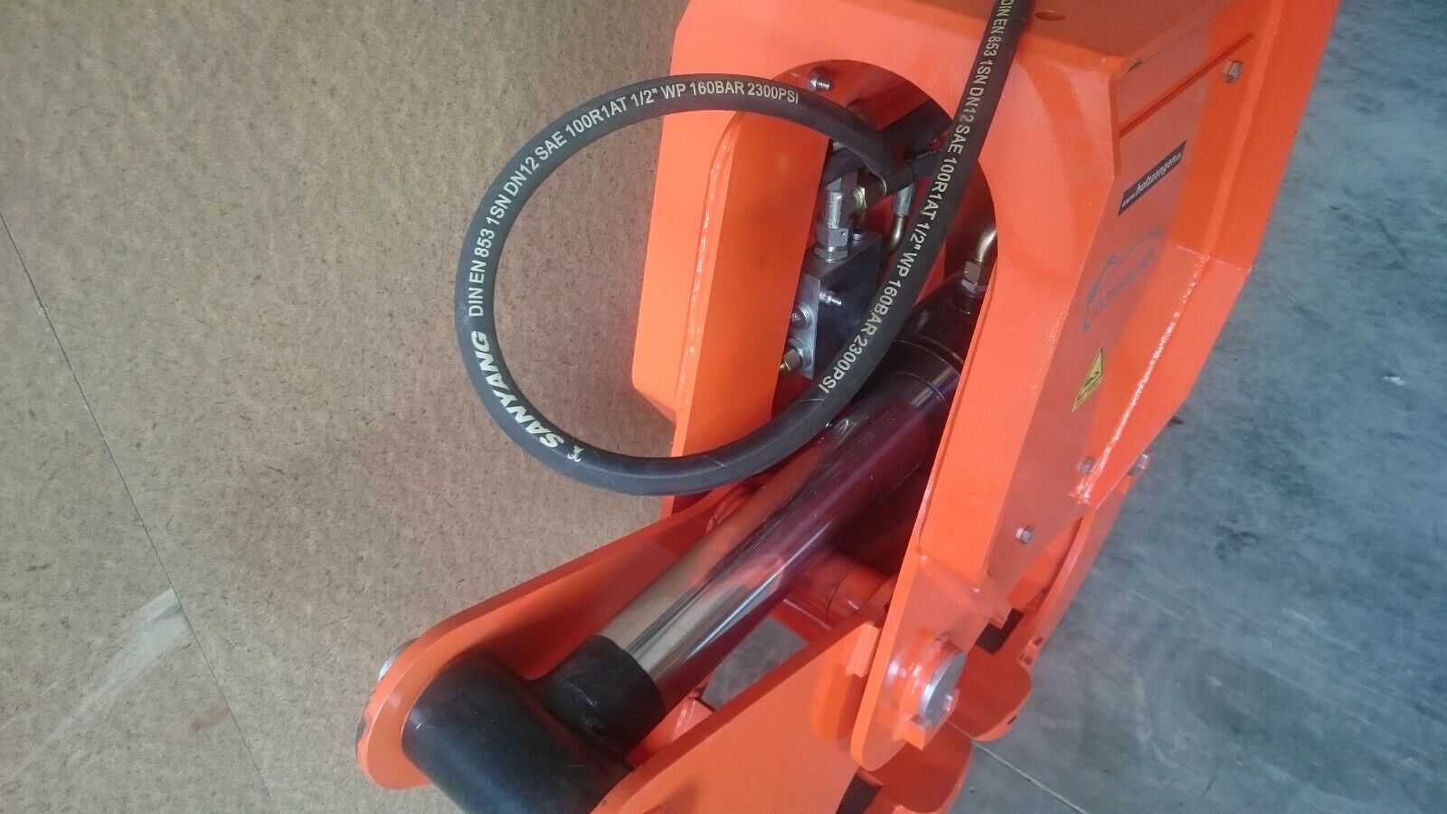 Spaltzange OG620 mit Autospeed Ventil 26 T Spalter Bagger Holzgreifer Forstkran