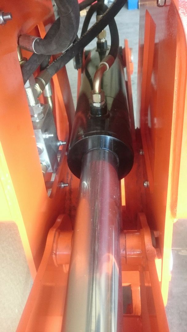 Spaltzange OG620 mit Autospeed Ventil 26 T Spalter Bagger Holzgreifer Forstkran