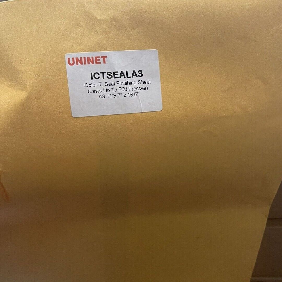 UniNet ICOLOR 560 weißer Tonerdrucker mit ICOLOR ProRIP und SmartCUT Software