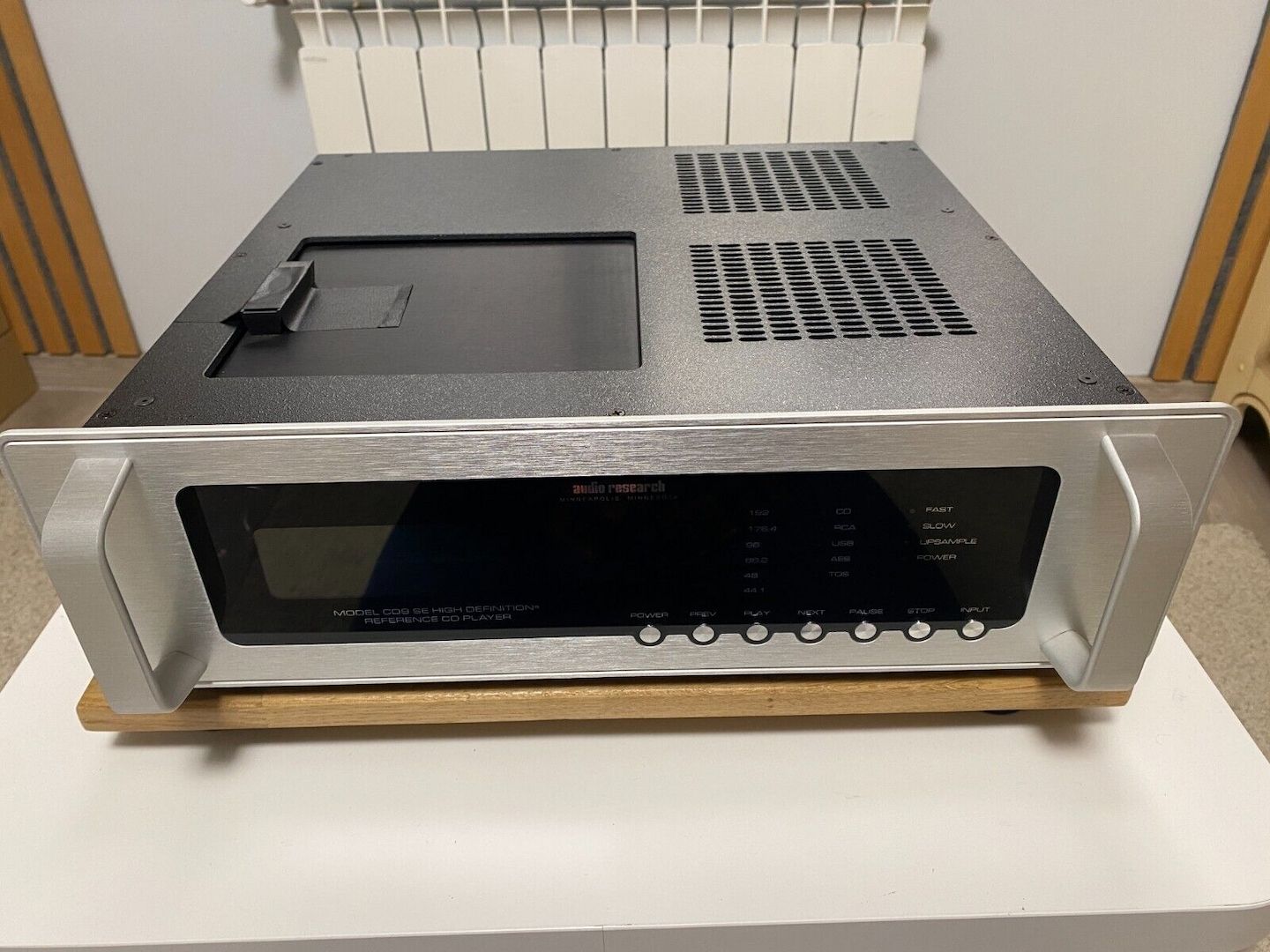 Audio Research REF CD9SE - Reference CD Player and DAC (SILVER)