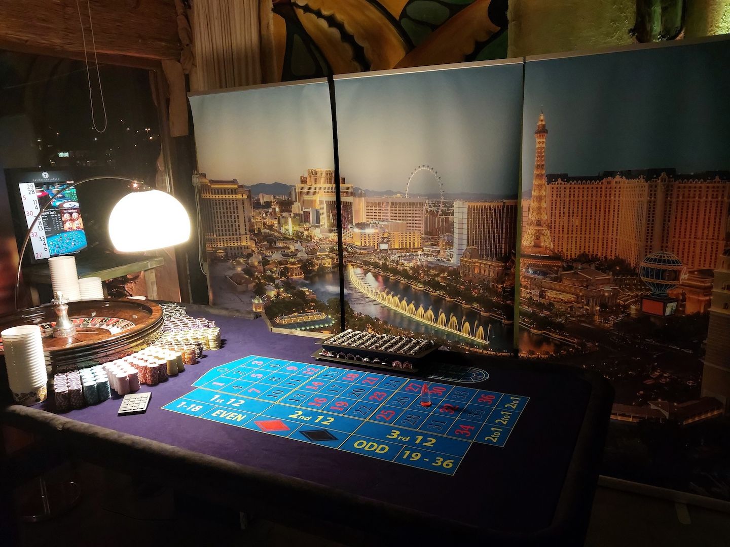 Mobiles Casino ,Black Jack, Poker, Roulette Tisch  mit Croupier