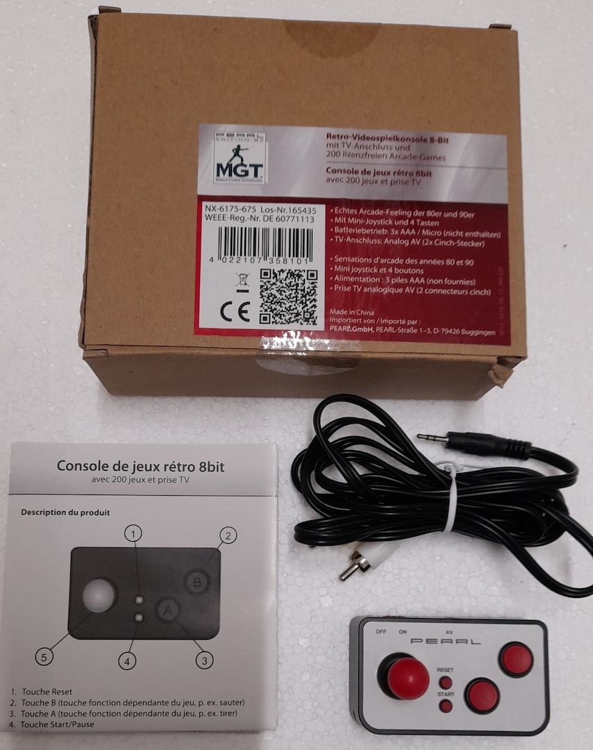Videospiel-Konsole mit 200  8-Bit-Games Videospiel-Konsole mit 200  8-Bit-Games