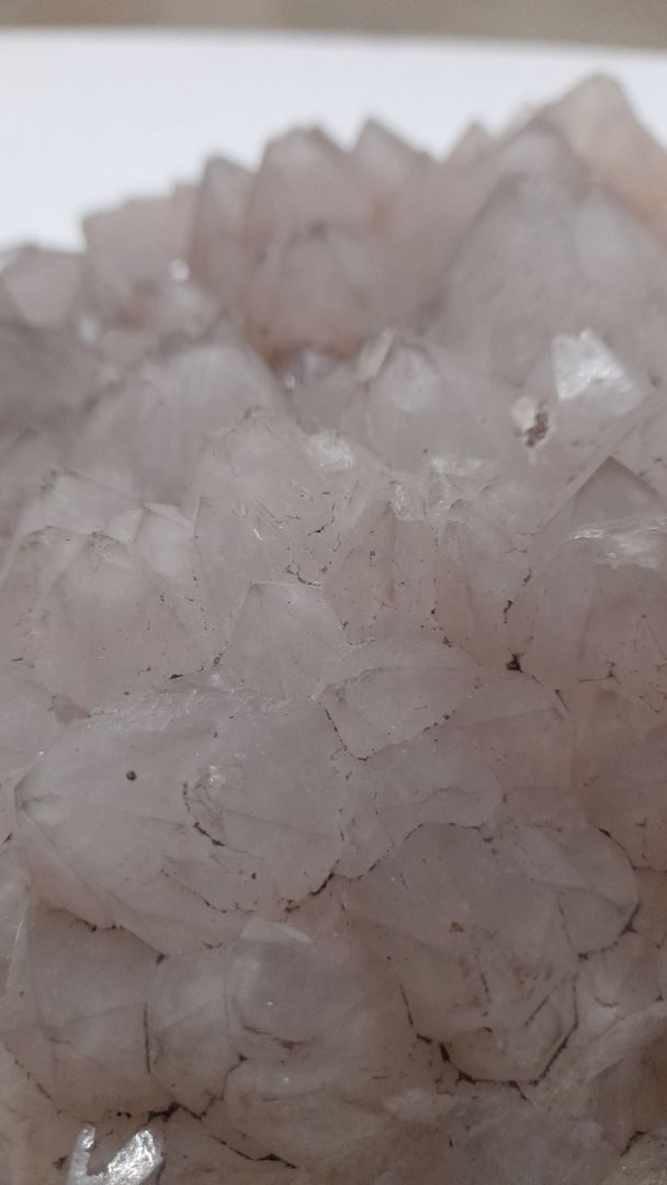 Naturbelassene Quarz Druse