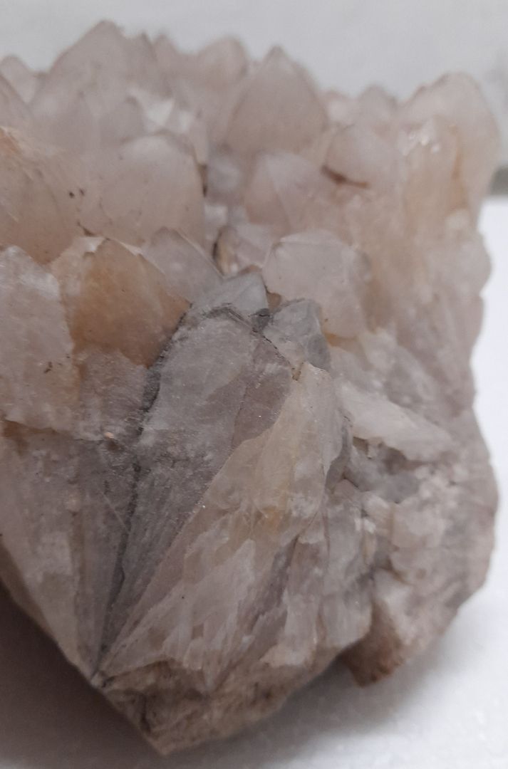 Naturbelassene Quarz Druse