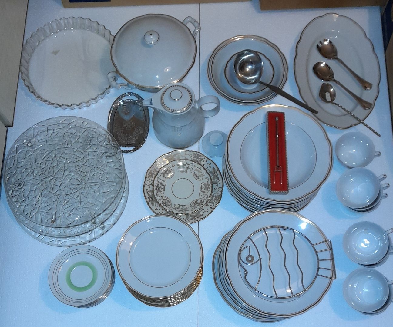 Eßservice/Tafelservice/Geschirr-Set 12 Personen