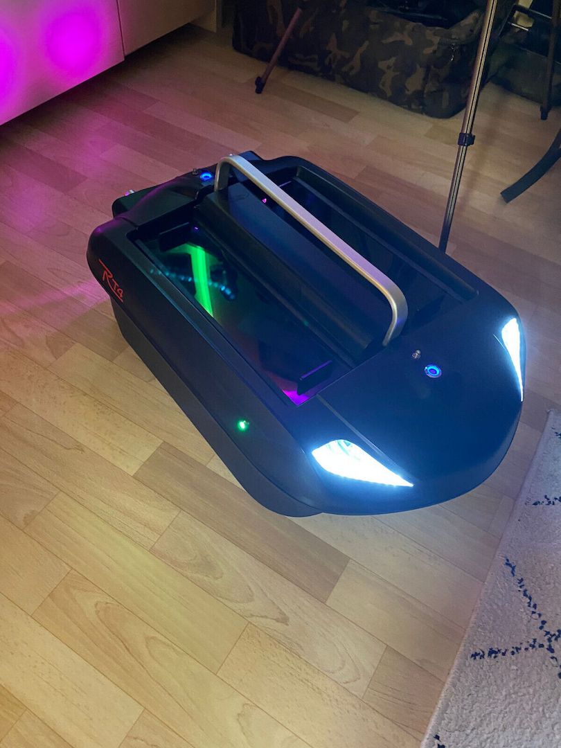 RT4 Futterboot All-in Set  paar mal benutzt