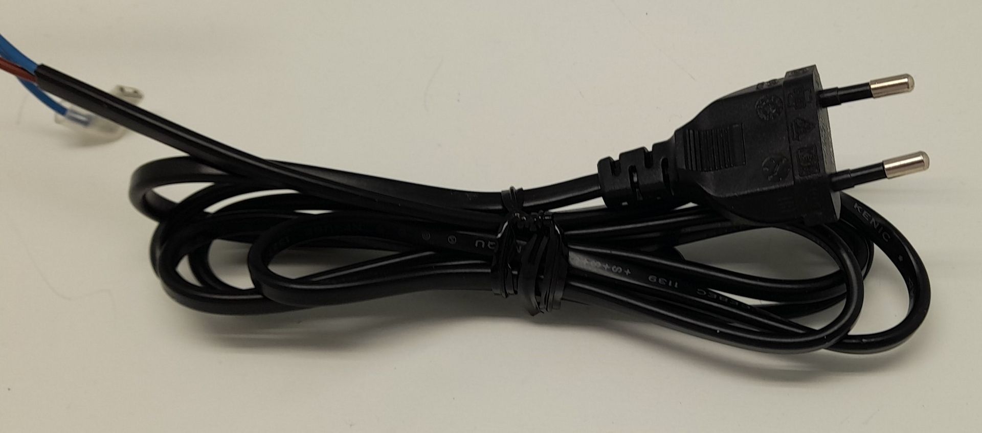 Netzkabel 2,5 A/250 V  2 x 0,75 qmm