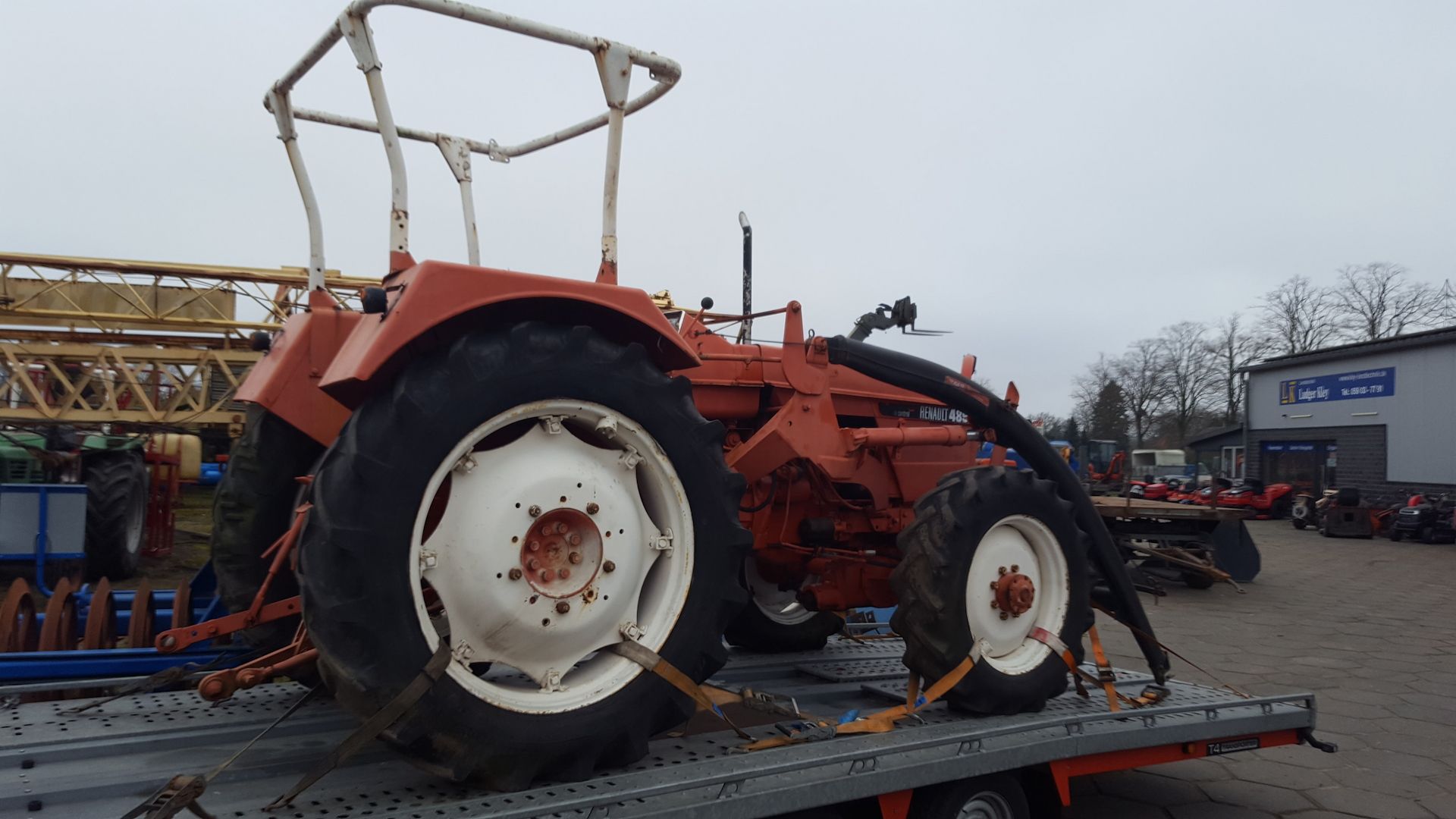 Transport Land.- Agra.- Maschinen Traktoren Ladewagen Heuwender Schwader Miststreuer usw.