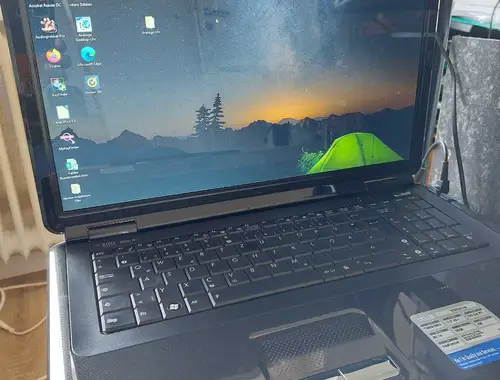 17" Laptop ASUS X70K