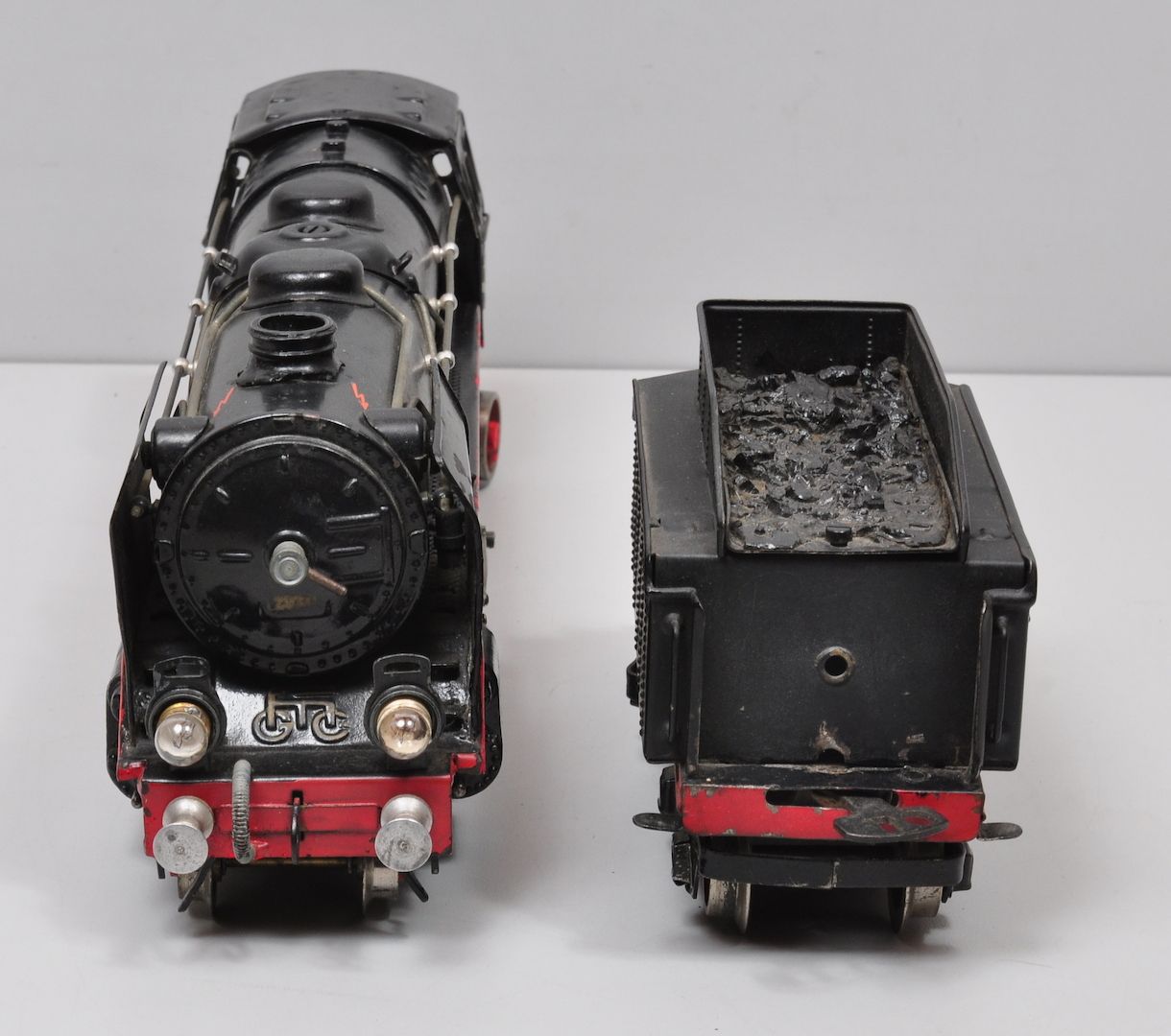 Märklin Dampflok mit Tender HR 66/12920 / Federpuffer