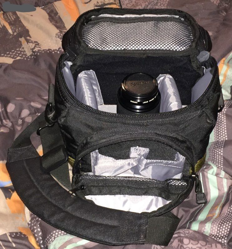 Canon Tasche + Canon Makro FD 100 mm Objektiv