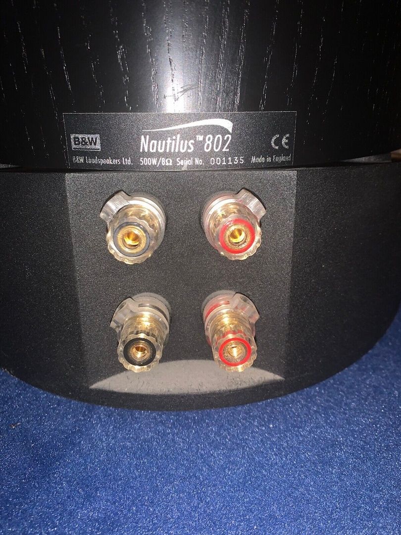 B&W Nautilus 802 mit Center Speaker, Subwoofer und Endstufe