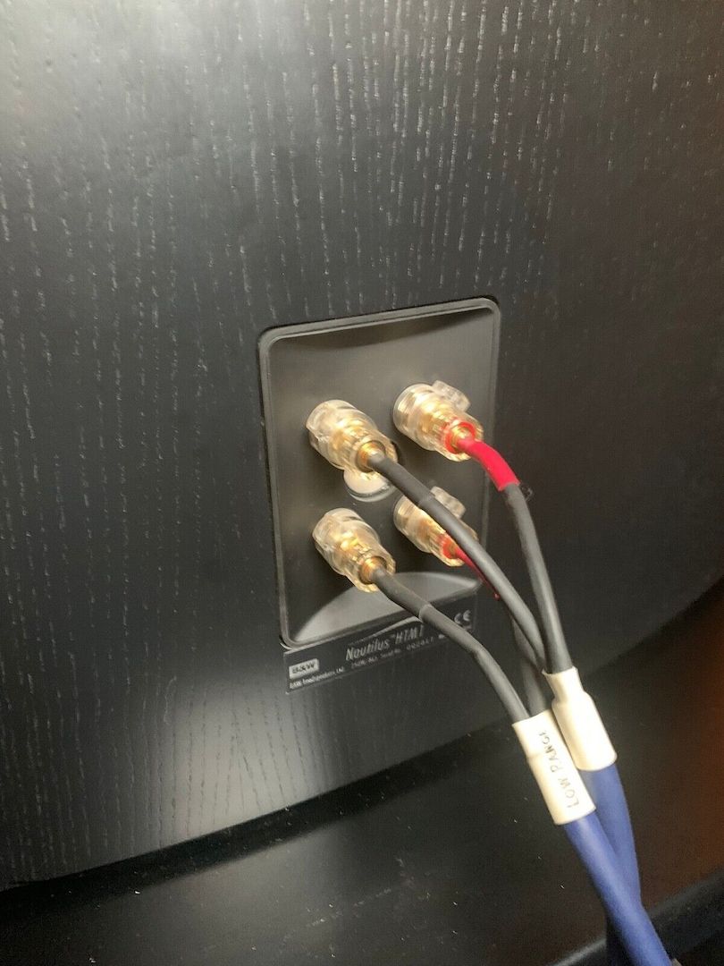 B&W Nautilus 802 mit Center Speaker, Subwoofer und Endstufe