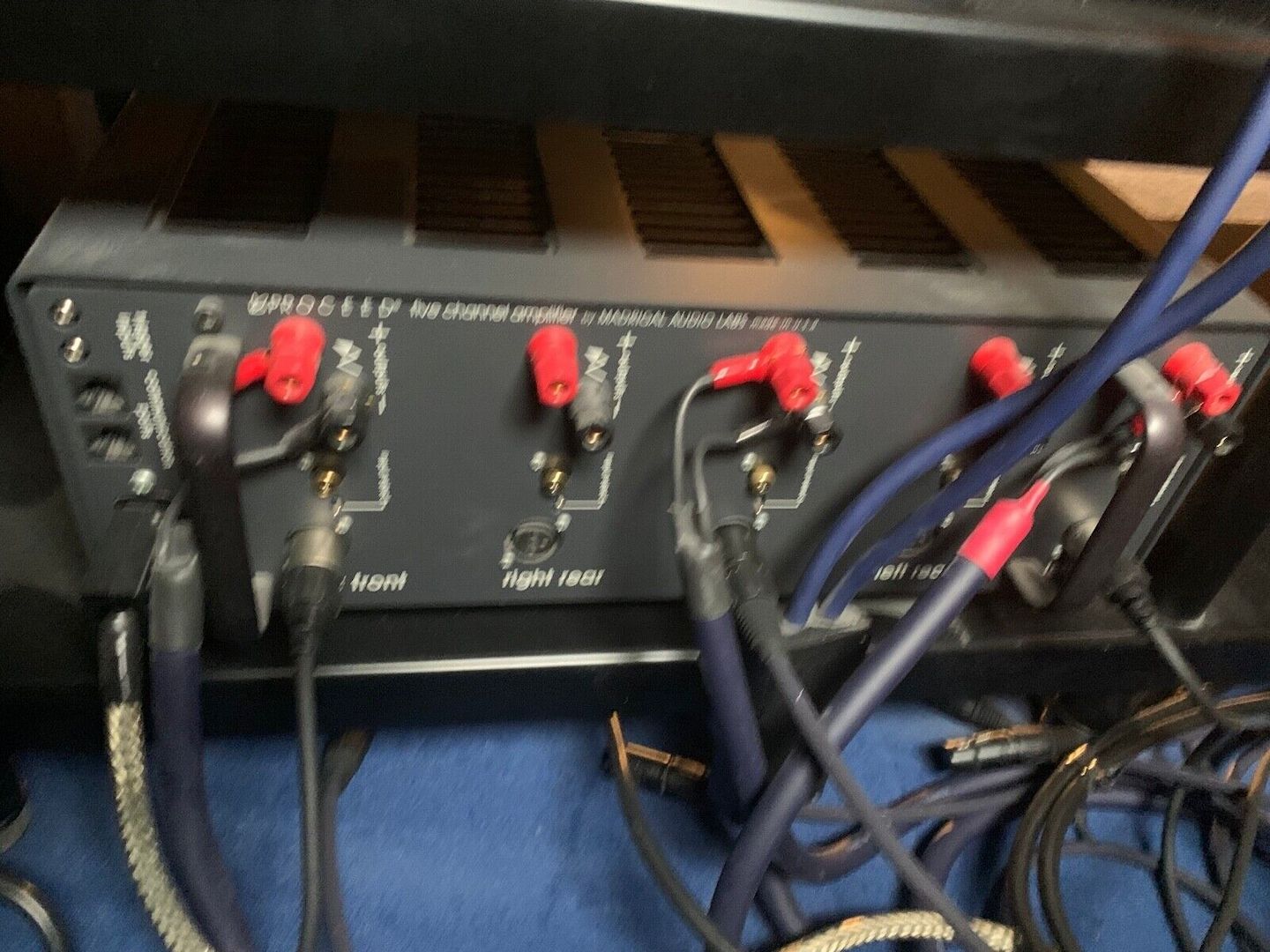 B&W Nautilus 802 mit Center Speaker, Subwoofer und Endstufe