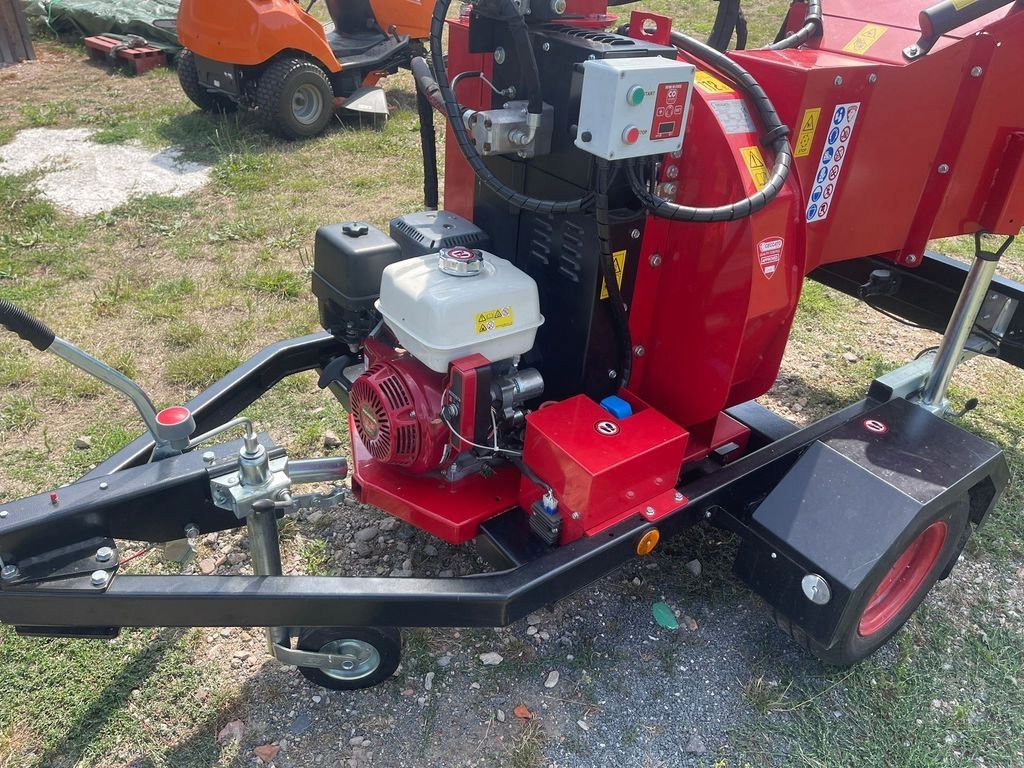 Profi Häcksler Ceccato Tritone Super Monster GX 390